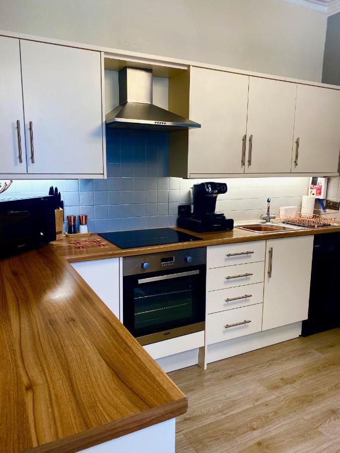 Merewyke Boutique Luxury Family Apartment Sleeps 4 , Central Location 윈더미어 외부 사진