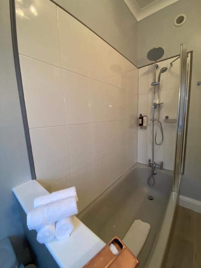 Merewyke Boutique Luxury Family Apartment Sleeps 4 , Central Location 윈더미어 외부 사진
